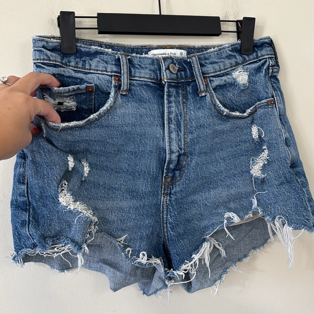 Abercrombie & Fitch The Mom Short High Rise Curve Love Denim Jean Shorts Size 29 - Picture 3 of 7